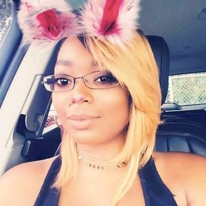 Meet your Posher, Clint